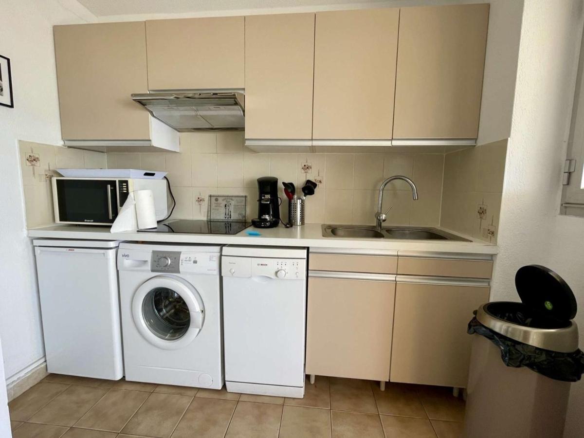 Superbe Apt 2P Front De Mer Pour 4 Pers Avec Terrasse - Cavalaire-Sur-Mer - Fr-1-226B-162 Buitenkant foto