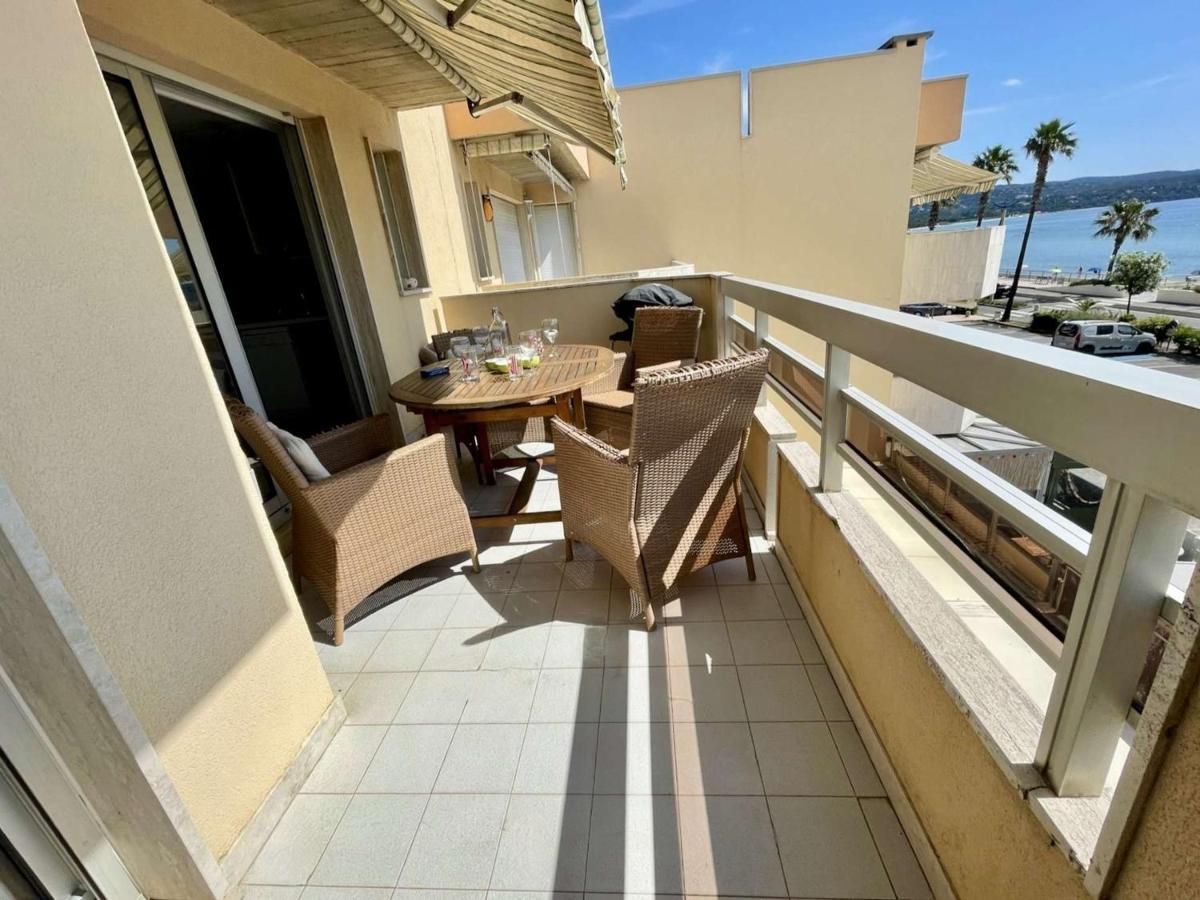 Superbe Apt 2P Front De Mer Pour 4 Pers Avec Terrasse - Cavalaire-Sur-Mer - Fr-1-226B-162 Buitenkant foto